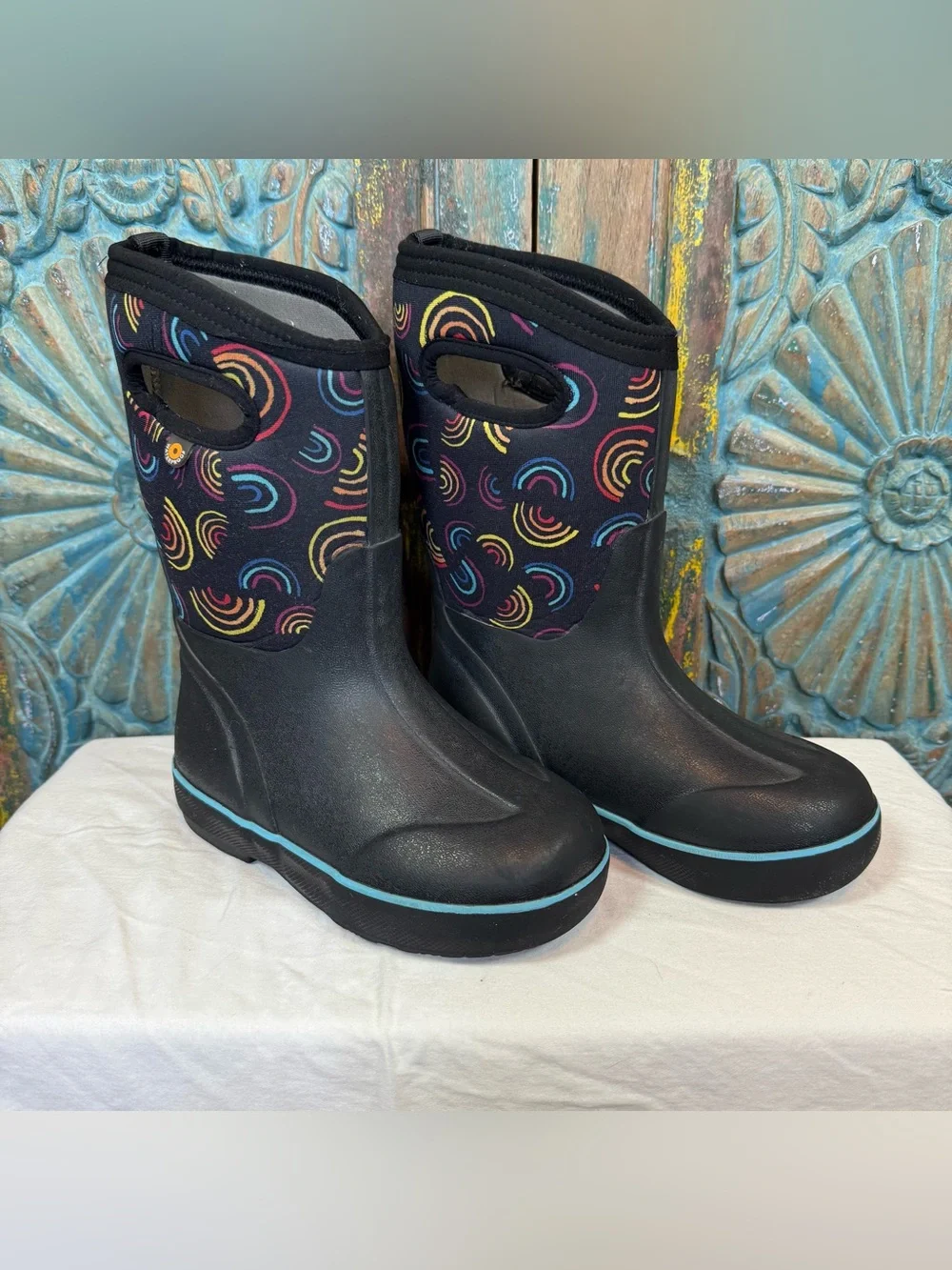 Kids Bogs boots Rainbow neoprene sz 13
